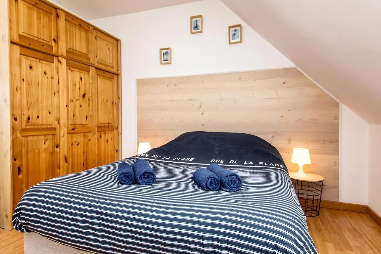 Holiday home L'Albizia … Maison Familiale Proche Des Plages Plougoulm