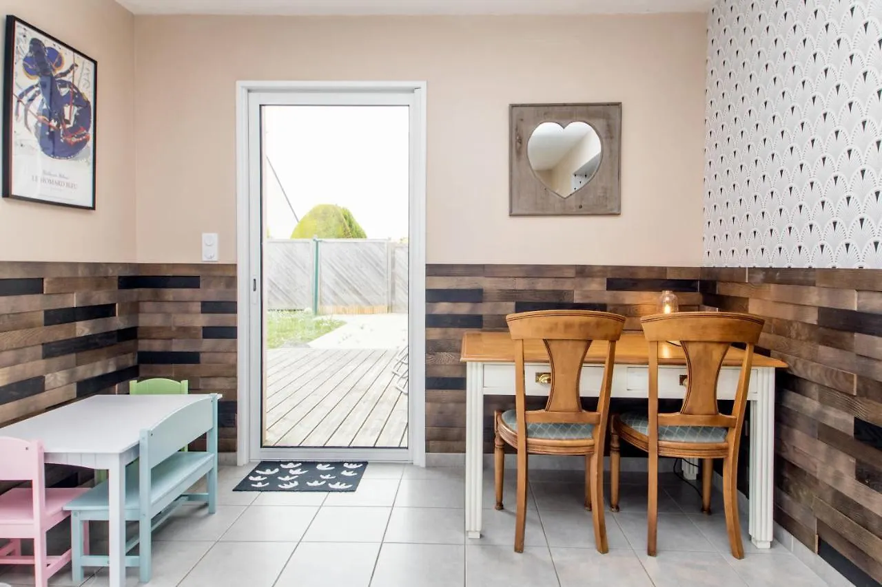 Holiday home L'Albizia … Maison Familiale Proche Des Plages Plougoulm